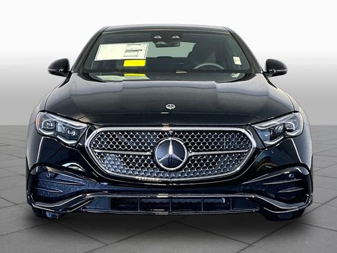 New 2026 Mercedes-Benz E 350 4MATIC Sedan image 2