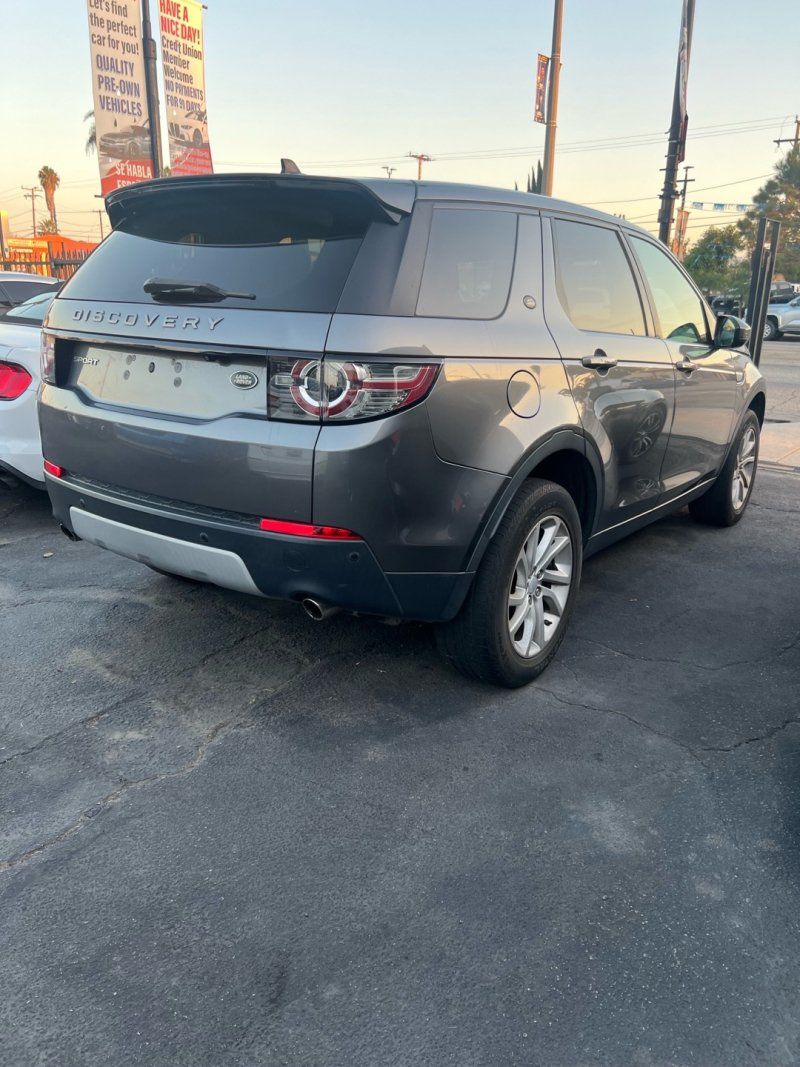 Used 2016 Land Rover Discovery Sport HSE AWD/4WD image 3