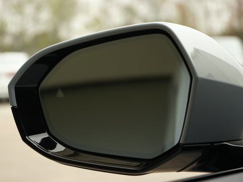 Used 2023 BMW 760i xDrive image 28