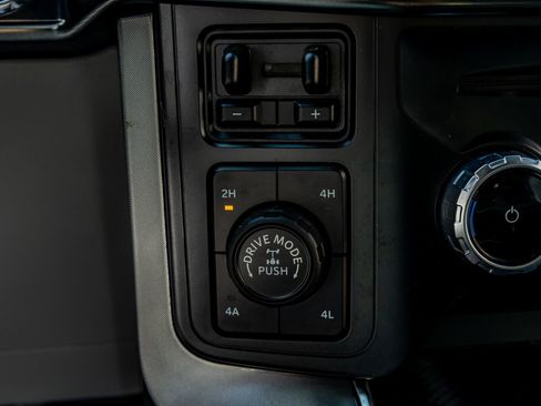 Used 2023 Ford F150 Limited image 24