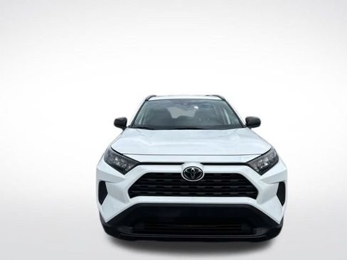Used 2020 Toyota RAV4 LE FWD image 13