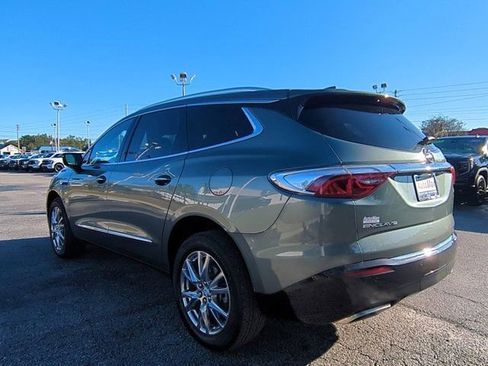 Used 2023 Buick Enclave Essence w/ Experience Buick Package image 6