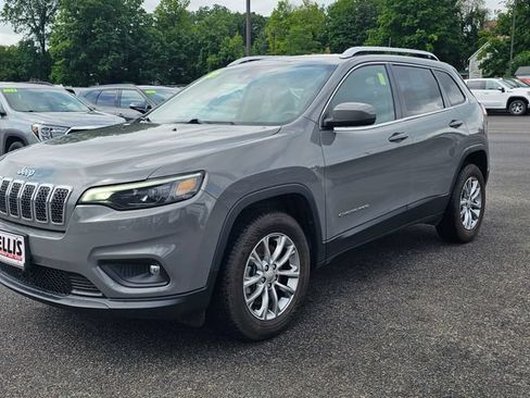 Used 2021 Jeep Cherokee Latitude Lux w/ Mopar Interior Package AWD/4WD image 3