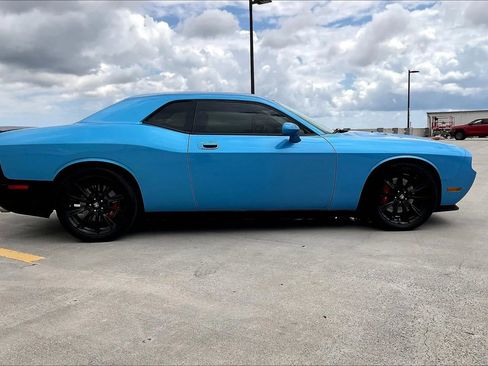 Used 2010 Dodge Challenger SRT8 w/ SRT Option Group II RWD image 41
