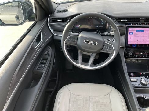 Used 2024 Jeep Grand Cherokee Limited 4xe AWD/4WD image 12