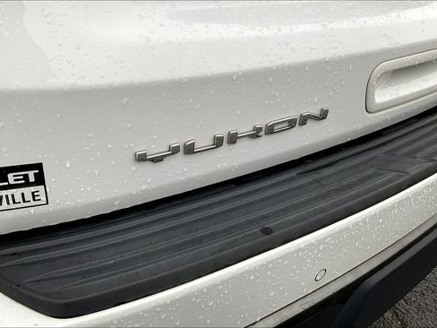 Used 2021 GMC Yukon XL AT4 w/ AT4 Premium Package image 26