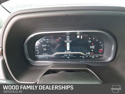 Used 2022 GMC Yukon XL SLE image 16