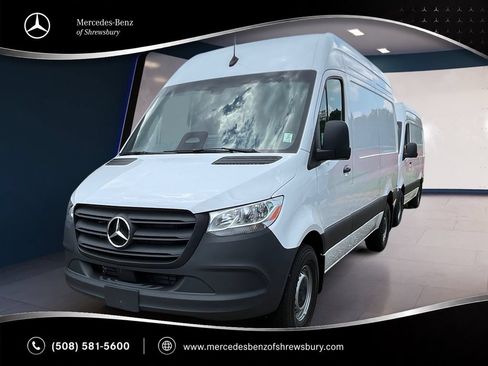 Used 2025 Mercedes-Benz Sprinter 2500 image 1