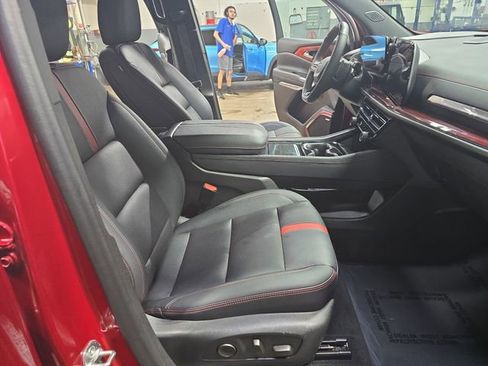 Used 2024 Chevrolet Traverse RS w/ LPO, Floor Liner Package image 13