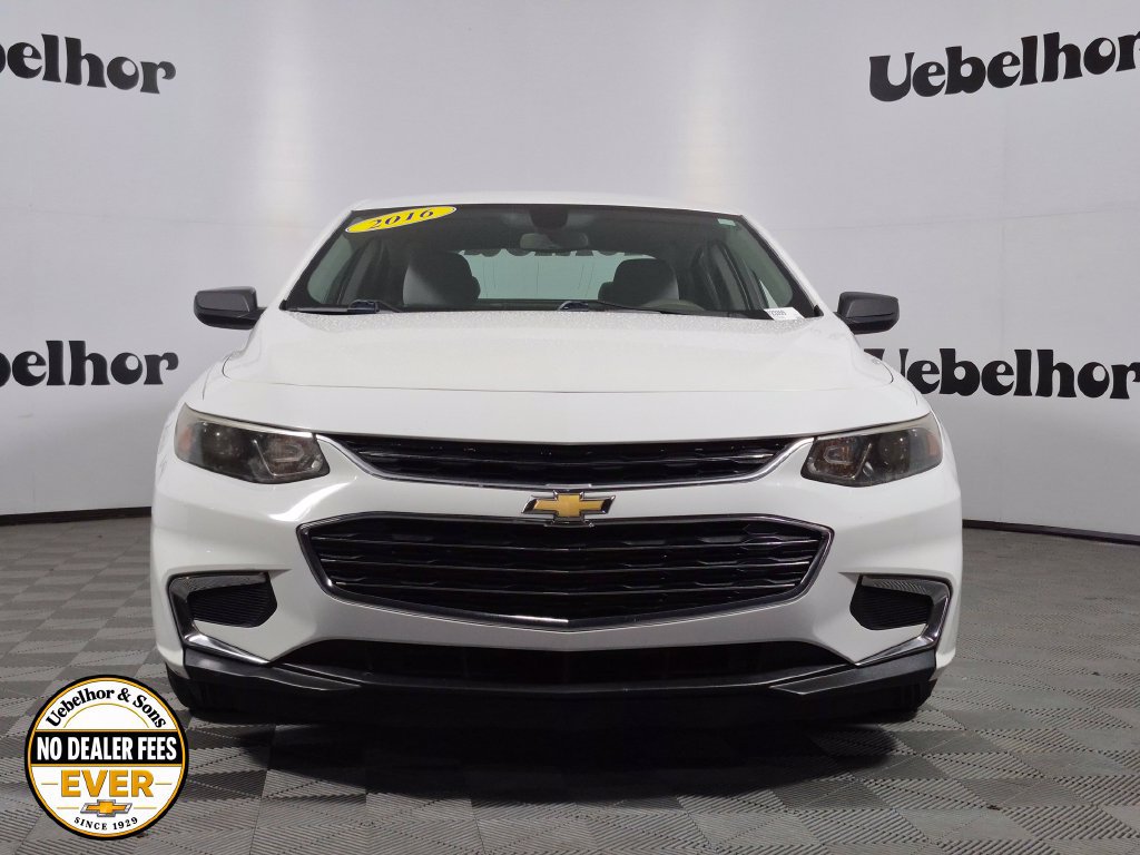 Used 2016 Chevrolet Malibu LS FWD image 2