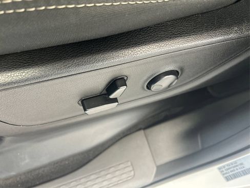 Used 2025 RAM 1500 Big Horn AWD/4WD image 30