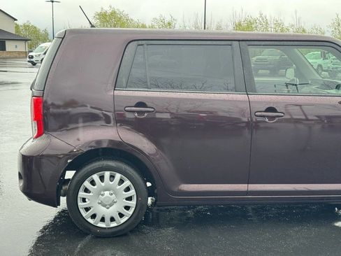 Used 2012 Scion xB FWD image 5