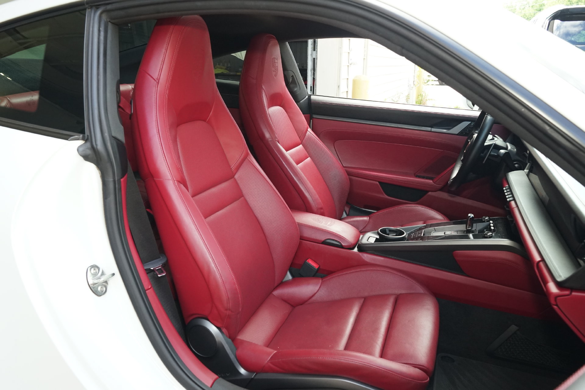 Used 2020 Porsche 911 Carrera RWD image 4