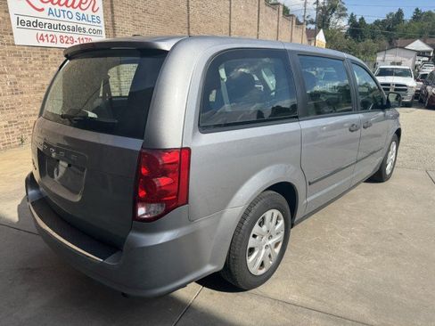 Used 2016 Dodge Grand Caravan American Value Package w/ UConnect Hands-Free Group FWD image 3