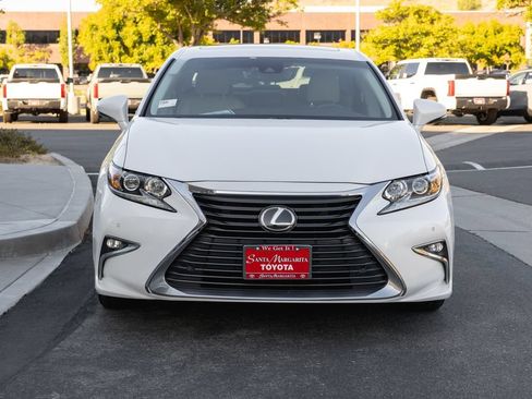 Used 2018 Lexus ES 350 w/ Premier Package FWD image 2