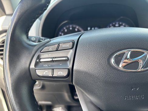 Used 2018 Hyundai Kona SEL image 29