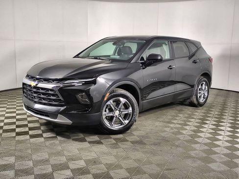 Certified 2025 Chevrolet Blazer LT image 1