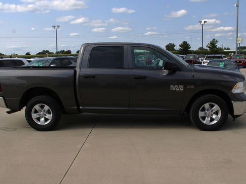 Used 2023 RAM 1500 Classic SLT w/ Protection Group AWD/4WD image 4