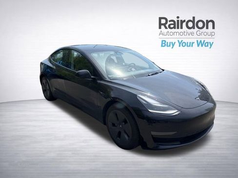 Used 2023 Tesla Model 3 Standard Range RWD image 1