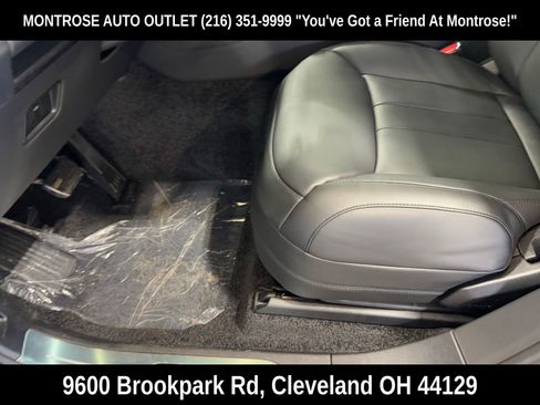 New 2026 Land Rover Range Rover SE image 14