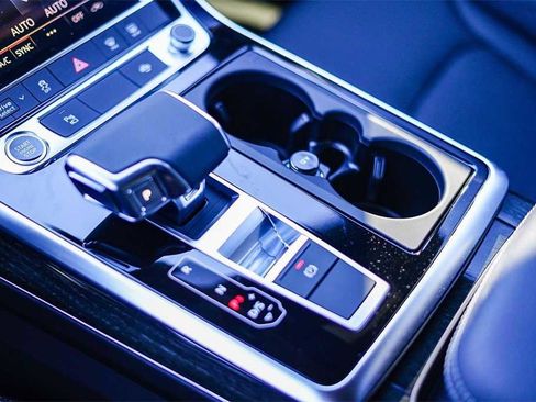 New 2026 Audi Q8 Premium image 23