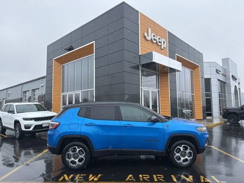Used 2022 Jeep Compass Trailhawk w/ Trailhawk Convenience Group image 1