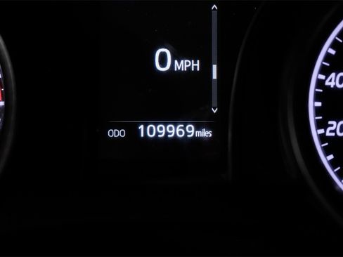 Used 2021 Toyota Camry SE image 16