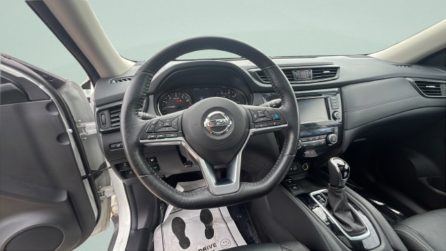 Used 2018 Nissan Rogue SL w/ Premium Package AWD/4WD image 13