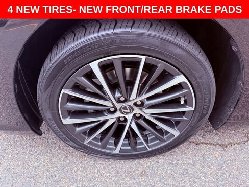 Certified 2024 Lexus ES 350 w/ Premium Package image 4