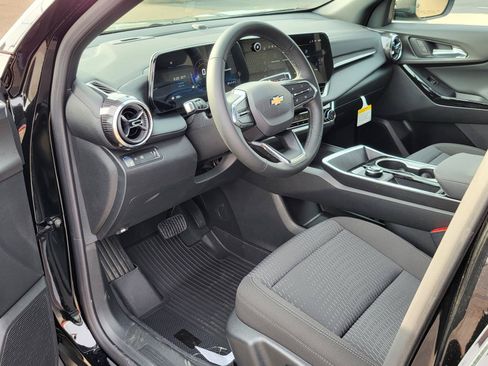 New 2026 Chevrolet Equinox LT w/ Safety and Technology Package FWD image 14