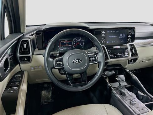 Certified 2021 Kia Sorento S w/ Panoramic Sunroof Package image 22