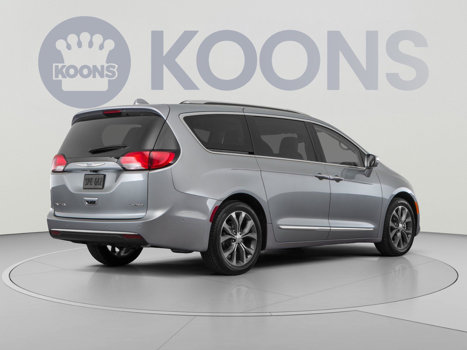 Used 2019 Chrysler Pacifica Limited w/ Advanced Safetytec Group FWD image 4