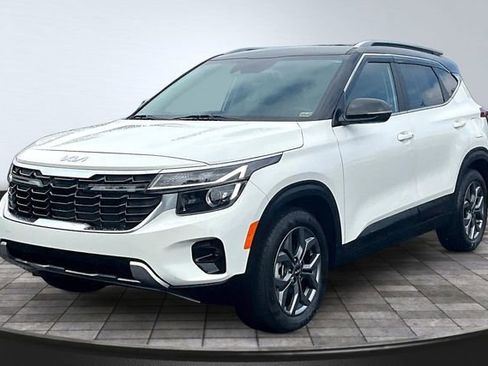 Certified 2024 Kia Seltos S FWD image 1