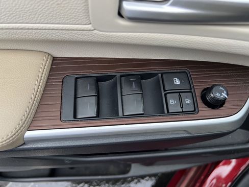 Used 2023 Toyota Sienna XLE image 15