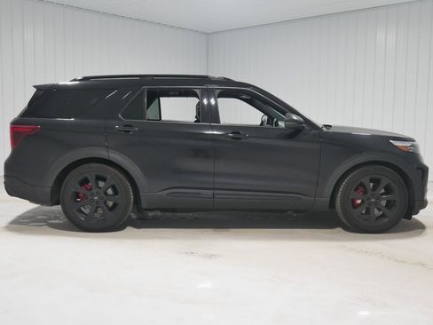 Used 2020 Ford Explorer ST w/ ST Street Pack image 4