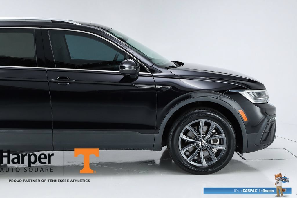 Used 2023 Volkswagen Tiguan SE w/ Panoramic Sunroof Package FWD image 50