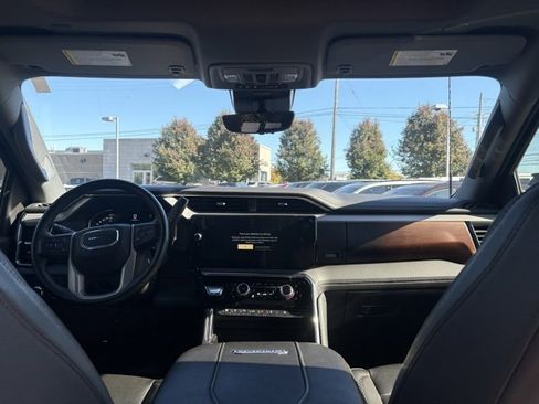 Certified 2024 GMC Sierra 2500 Denali w/ Denali Reserve Package image 23