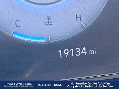 Certified 2024 Hyundai Santa Cruz SEL w/ Activity Package AWD/4WD image 23