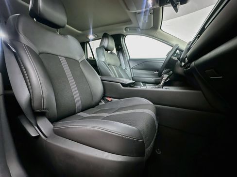 Used 2025 MAZDA CX-50 AWD 2.5 S w/ Premium Package image 34