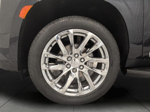 Certified 2022 Cadillac Escalade ESV Premium Luxury Platinum w/ LPO, Radiant Package AWD/4WD image 3