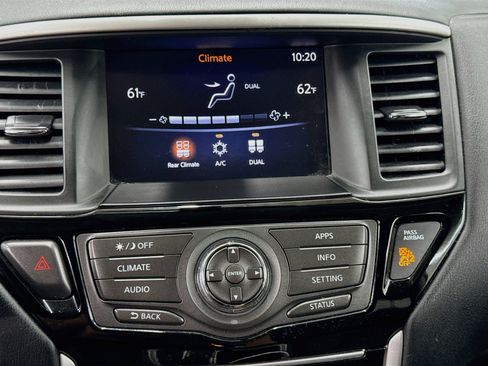 Used 2018 Nissan Pathfinder SV AWD/4WD image 22