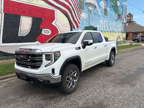 Used 2023 GMC Sierra 1500 SLT w/ SLT Premium Plus Package image 2