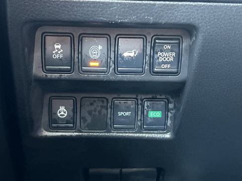 Used 2017 Nissan Rogue SL image 32