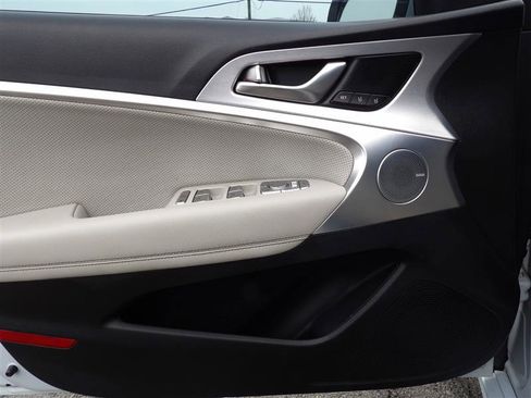 Used 2020 Genesis G70 3.3T image 27