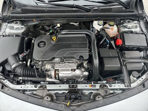 Used 2024 Chevrolet Malibu LT image 33