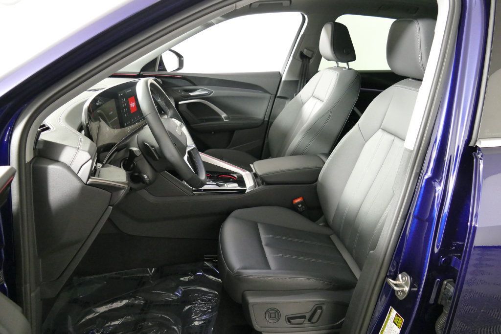 Certified 2025 Audi Q5 Premium w/ Convenience Package AWD/4WD image 10