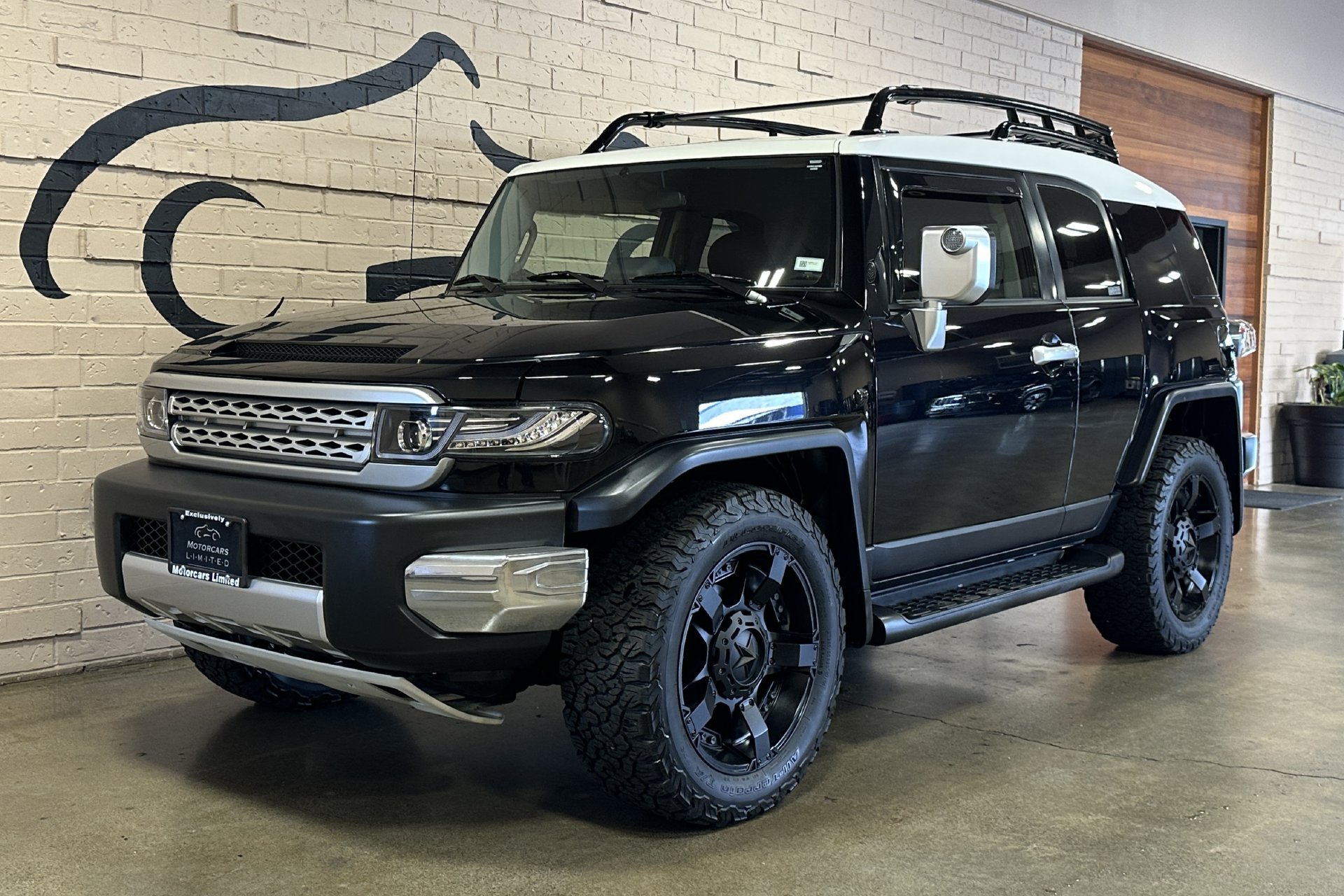 Used 2007 Toyota FJ Cruiser 4WD w/ Upgrade Pkg 1 image 8