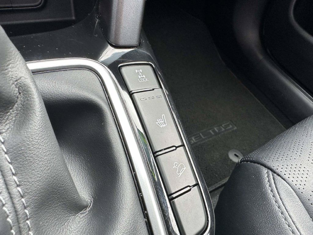 Used 2024 Kia Seltos EX AWD/4WD image 21