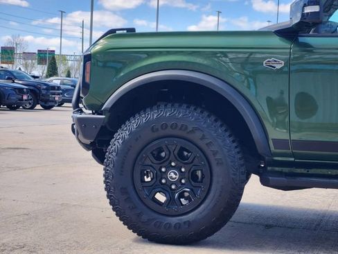 Used 2022 Ford Bronco Wildtrak image 8