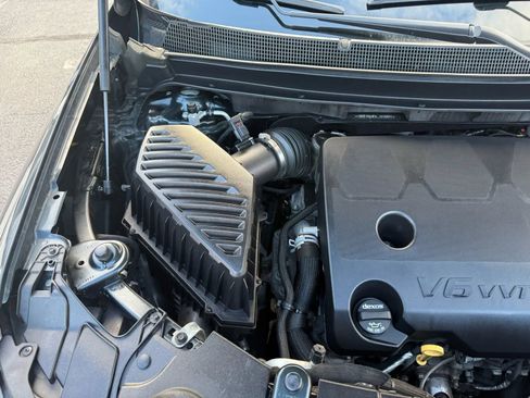 Used 2020 Chevrolet Traverse LT AWD/4WD image 58